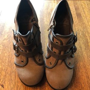 Brown wedge shoes